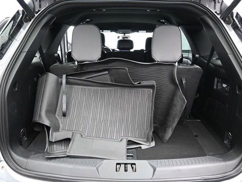 Used 2020 Ford Explorer XLT w/ Equipment Group 202A image 32