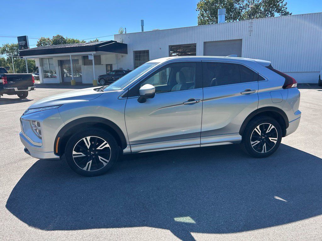 Used 2024 Mitsubishi Eclipse Cross AWD image 2