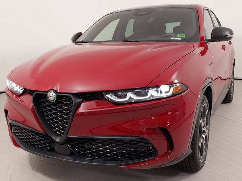 Used 2024 Alfa Romeo Tonale Veloce image 19