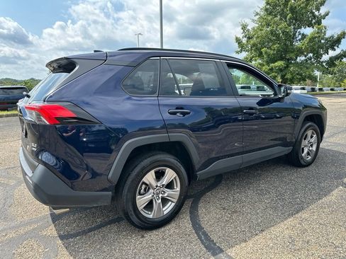 Used 2025 Toyota RAV4 XLE AWD/4WD image 12