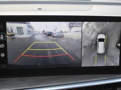 Used 2025 Kia Sorento SX image 8