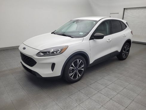 Used 2021 Ford Escape SE w/ SE Sport Appearance Package FWD image 2