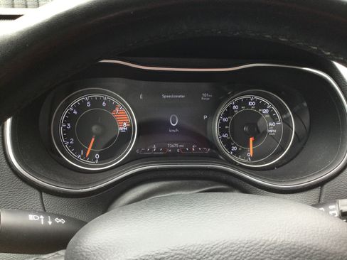 Used 2020 Jeep Cherokee Limited AWD/4WD image 17