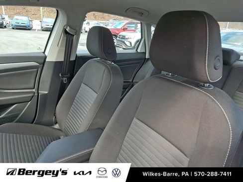 Certified 2025 Volkswagen Jetta S image 15