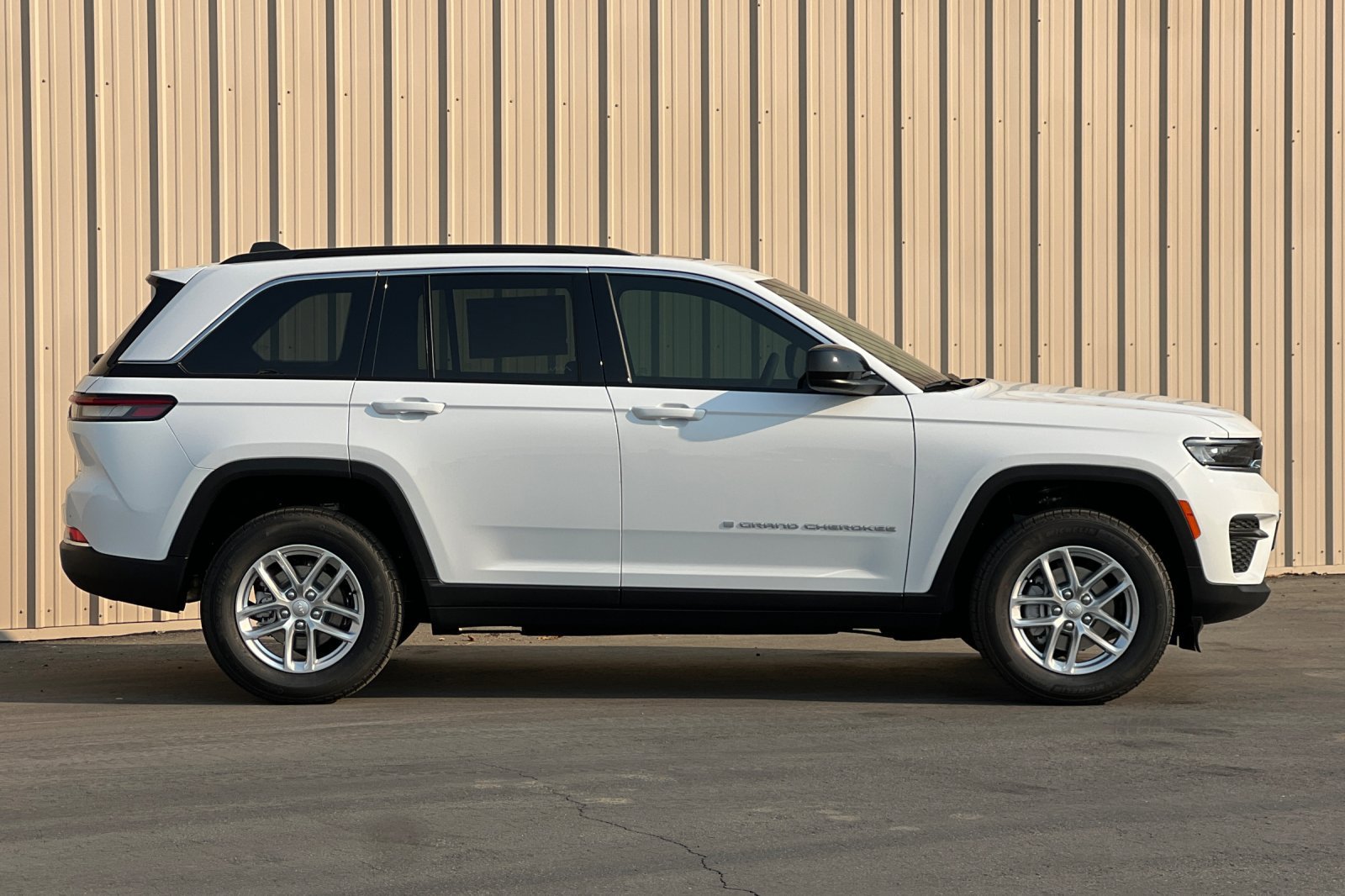 New 2026 Jeep Grand Cherokee Laredo X AWD/4WD image 10