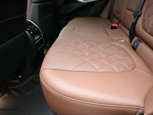 New 2026 BMW X5 sDrive40i image 17