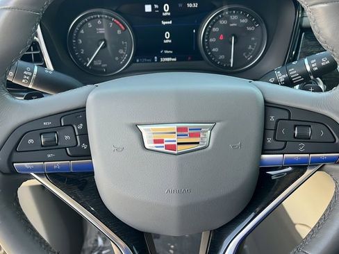 Used 2021 Cadillac XT6 Premium Luxury FWD image 14