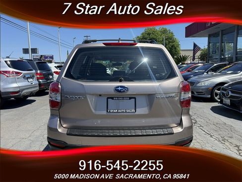Used 2016 Subaru Forester 2.5i Premium AWD/4WD image 5