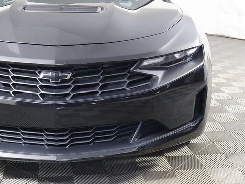 Used 2021 Chevrolet Camaro LT image 11