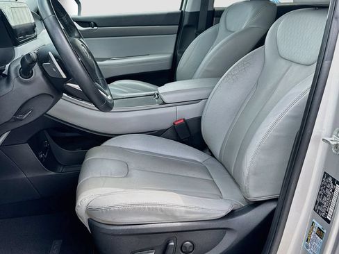 Used 2022 Hyundai Palisade SEL w/ Premium Package FWD image 19