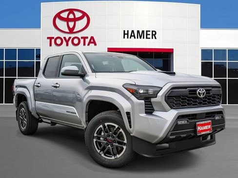 New 2025 Toyota Tacoma TRD Sport image 1