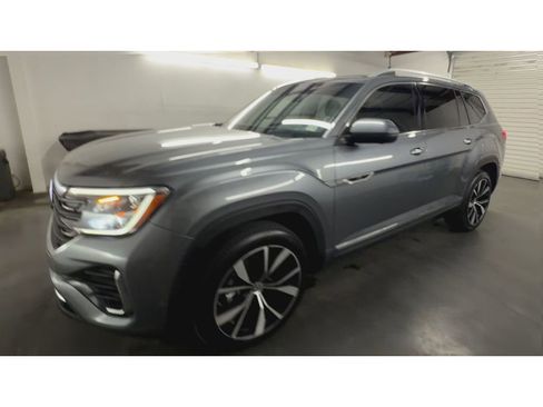 Used 2024 Volkswagen Atlas SEL Premium R-Line AWD/4WD image 4