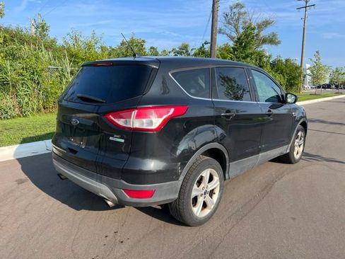 Used 2015 Ford Escape SE FWD image 5