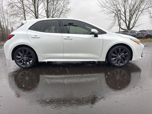 Used 2023 Toyota Corolla XSE image 8