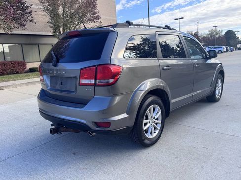 Used 2013 Dodge Journey SXT image 5