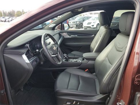 Certified 2023 Cadillac XT5 Premium Luxury w/ LPO, Floor Liner Package image 5
