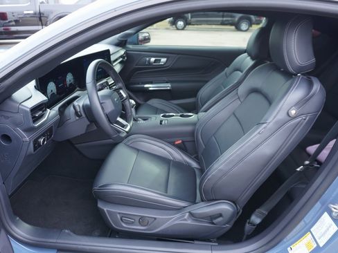 Certified 2025 Ford Mustang Premium image 7