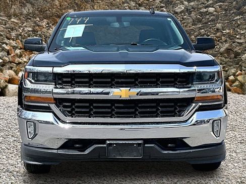 Used 2017 Chevrolet Silverado 1500 LT w/ All Star Edition AWD/4WD image 3