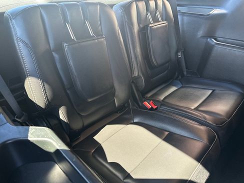 Used 2018 Ford Explorer Limited w/ Ford Safe & Smart Package AWD/4WD image 16