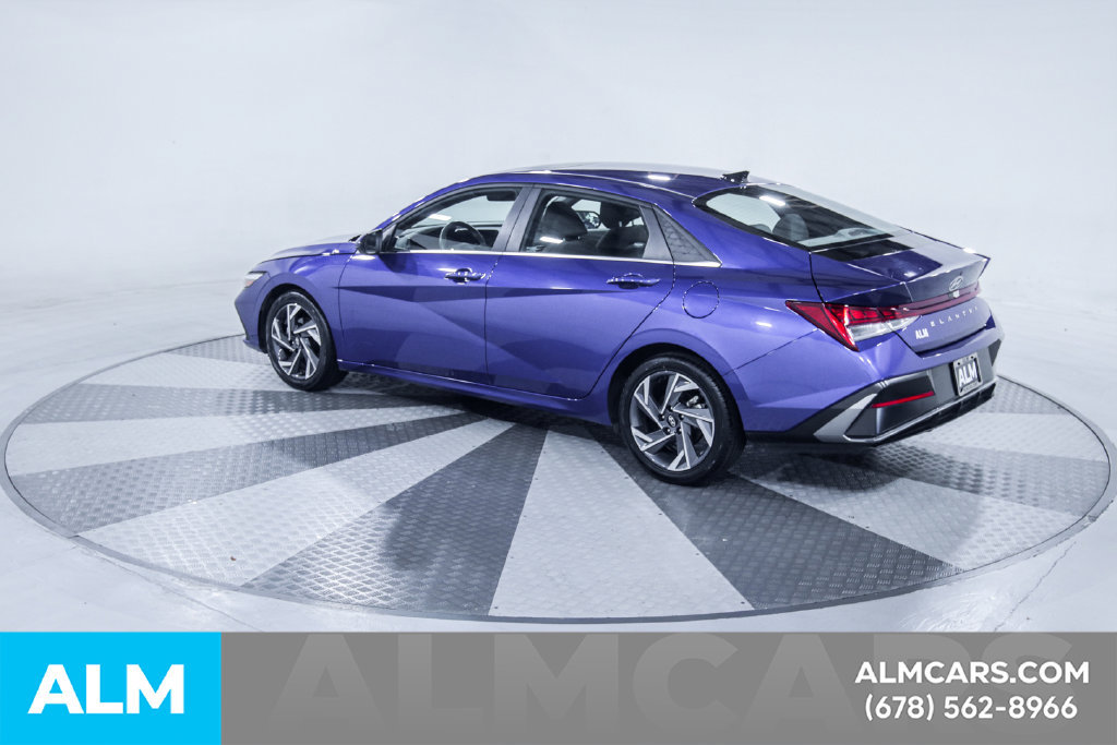 Used 2025 Hyundai Elantra SEL FWD image 7