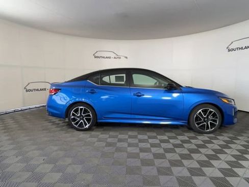 Certified 2024 Nissan Sentra SR w/ SR Premium Package FWD image 9