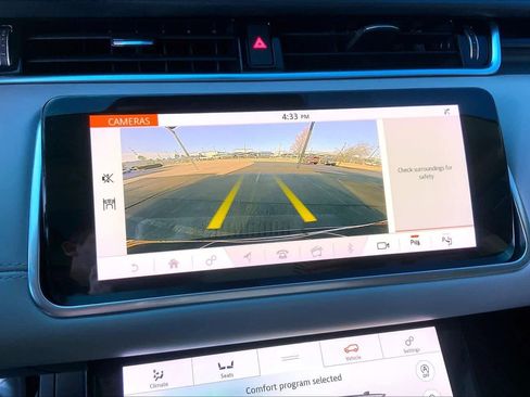 Used 2020 Land Rover Range Rover Evoque SE image 27