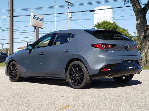 Used 2024 MAZDA MAZDA3 s FWD image 3
