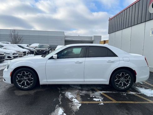 Used 2015 Chrysler 300 S image 3