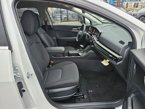New 2026 Kia Sportage LX FWD image 11