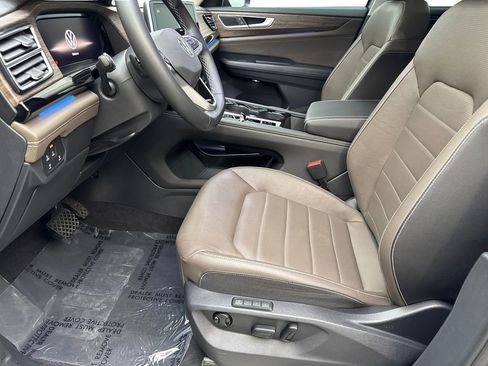 Used 2025 Volkswagen Atlas SEL AWD/4WD image 27
