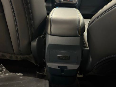 New 2025 Ford Maverick Lobo image 16