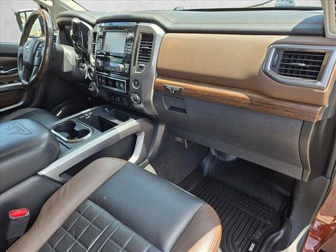 Used 2017 Nissan Titan Platinum Reserve AWD/4WD image 22