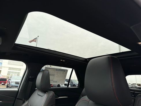 New 2026 Ford Explorer ST-Line image 21