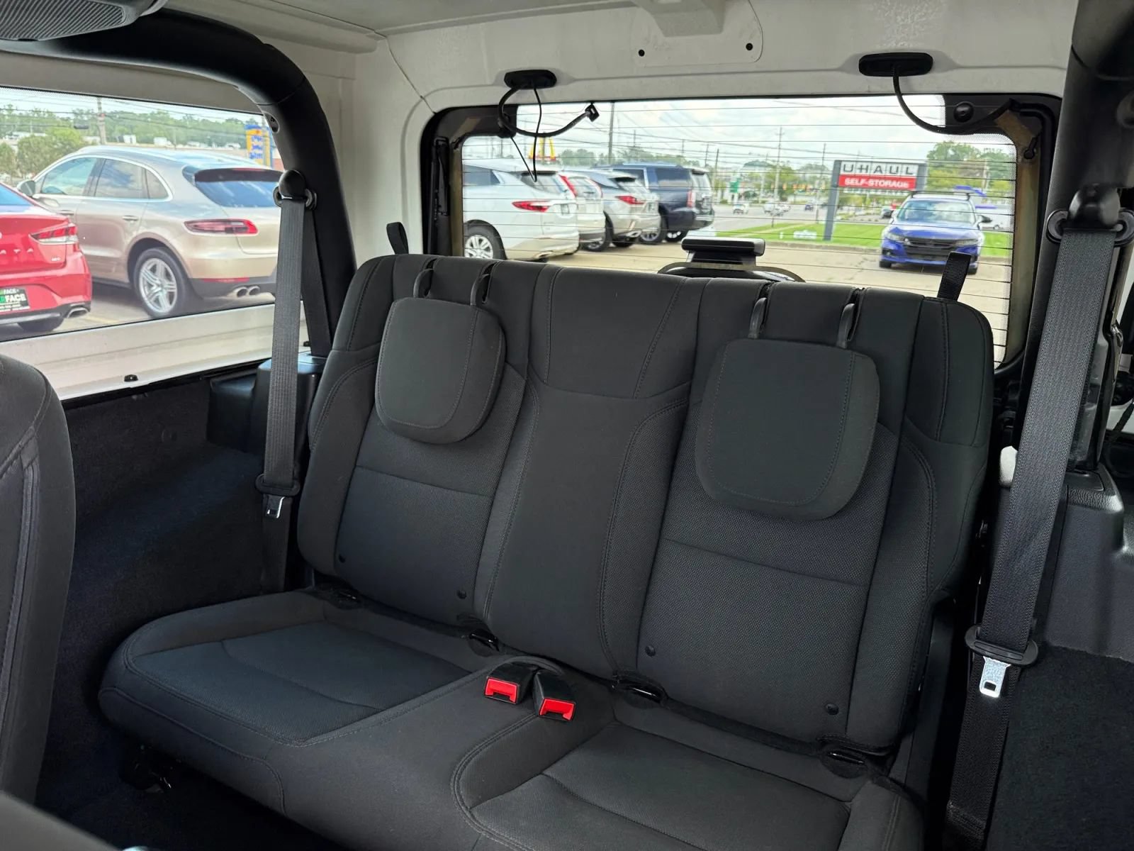Used 2019 Jeep Wrangler Sport AWD/4WD image 17