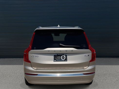 Certified 2025 Volvo XC90 B6 Plus w/ Protection Package Premier image 8