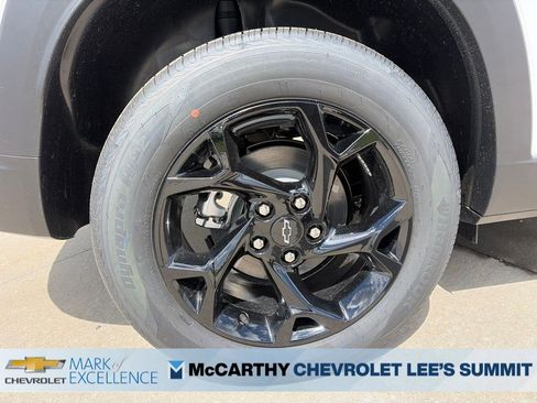 New 2026 Chevrolet Trax LT FWD image 25