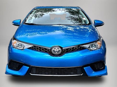 Used 2018 Toyota Corolla iM w/ All-Weather Mat Package image 3