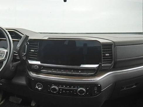Used 2024 Chevrolet Silverado 1500 LT AWD/4WD image 22