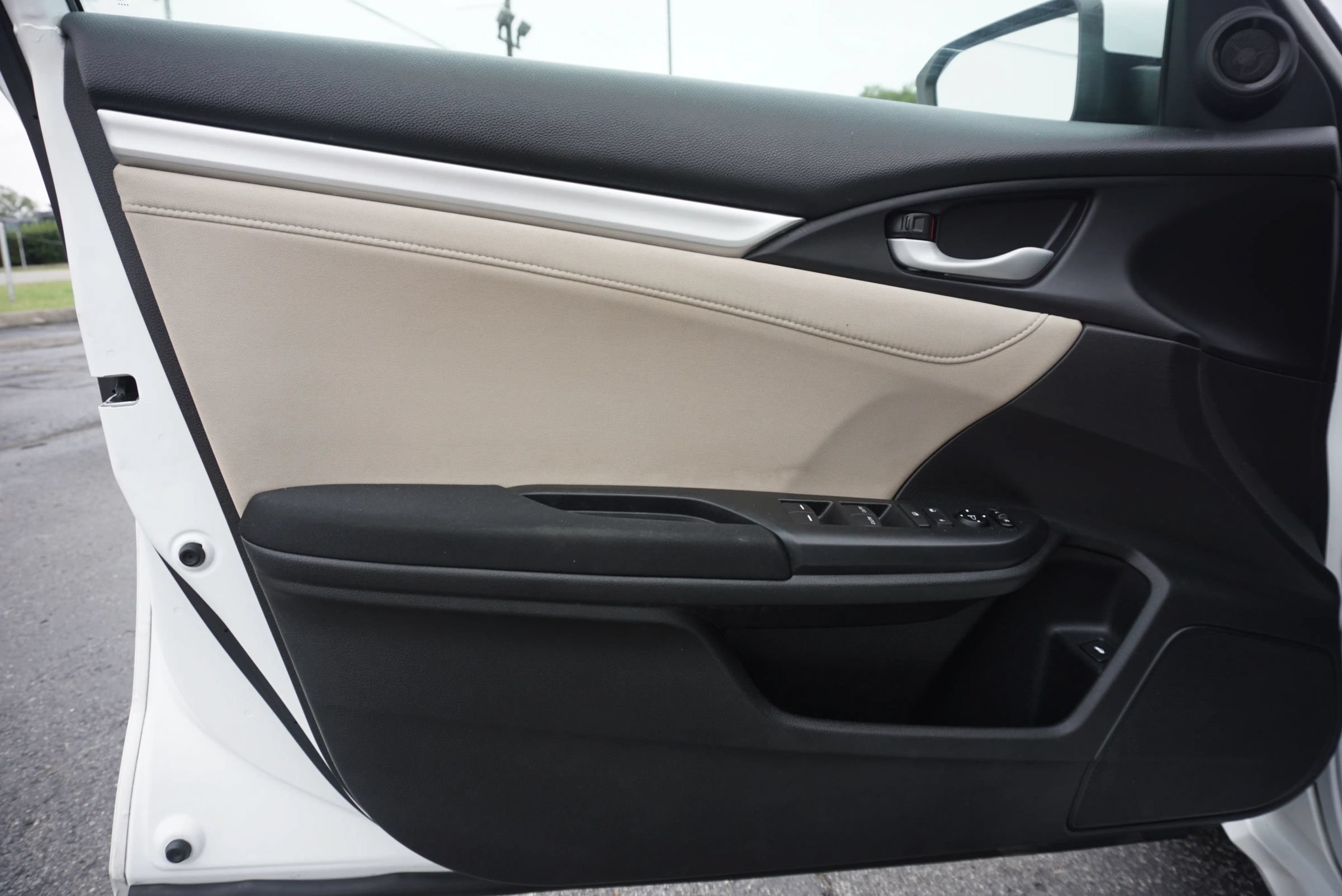 Used 2017 Honda Civic EX image 16