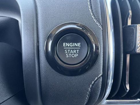 Used 2025 Ford Expedition Max Platinum image 22