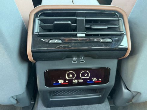 New 2026 BMW 530i xDrive w/ M Sport Package AWD/4WD image 17