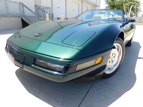 Used 1994 Chevrolet Corvette Convertible image 32