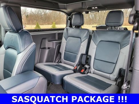 Used 2022 Ford Bronco Outer Banks w/ Sasquatch Package image 11