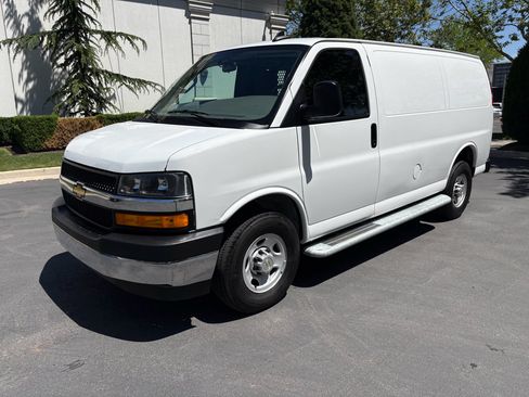 Used 2024 Chevrolet Express 2500 w/ Driver Convenience Package RWD image 2