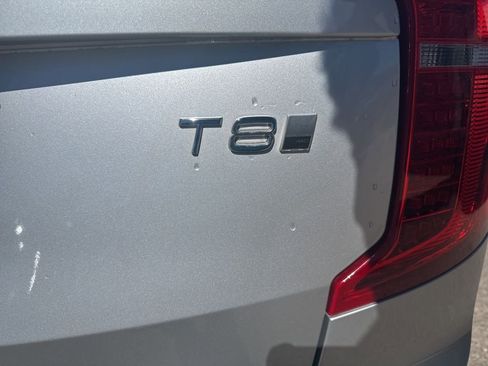 Used 2016 Volvo XC90 T8 Momentum w/ Vision Package image 5