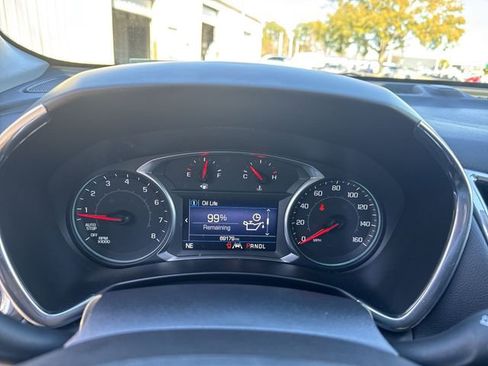 Used 2020 Chevrolet Equinox LT w/ Driver Convenience Package image 19