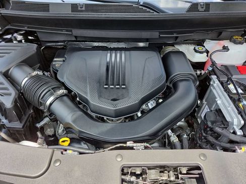 Certified 2026 Chevrolet Traverse LT FWD image 30