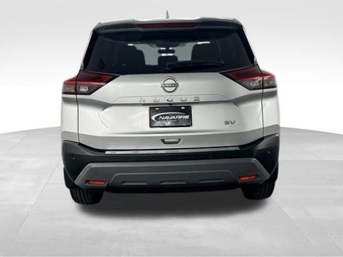 Used 2023 Nissan Rogue SV FWD image 9