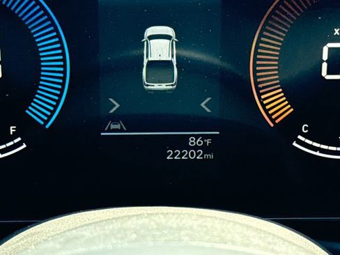 Certified 2025 Hyundai Santa Cruz SE image 30