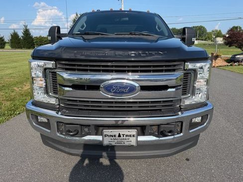 Used 2019 Ford F250 XLT w/ XLT Value Package AWD/4WD image 4